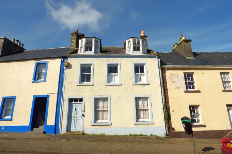 Photograph of 99 George Street , Whithorn